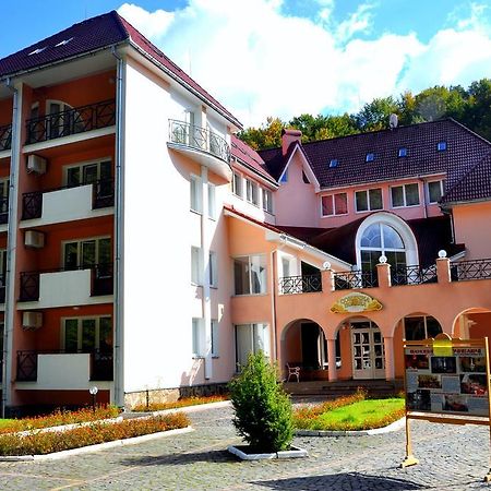 Sonyachna Polyana Hotel Exterior photo